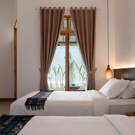 Green Hill Boutique Hotel Labuan Bajo Exterior photo
