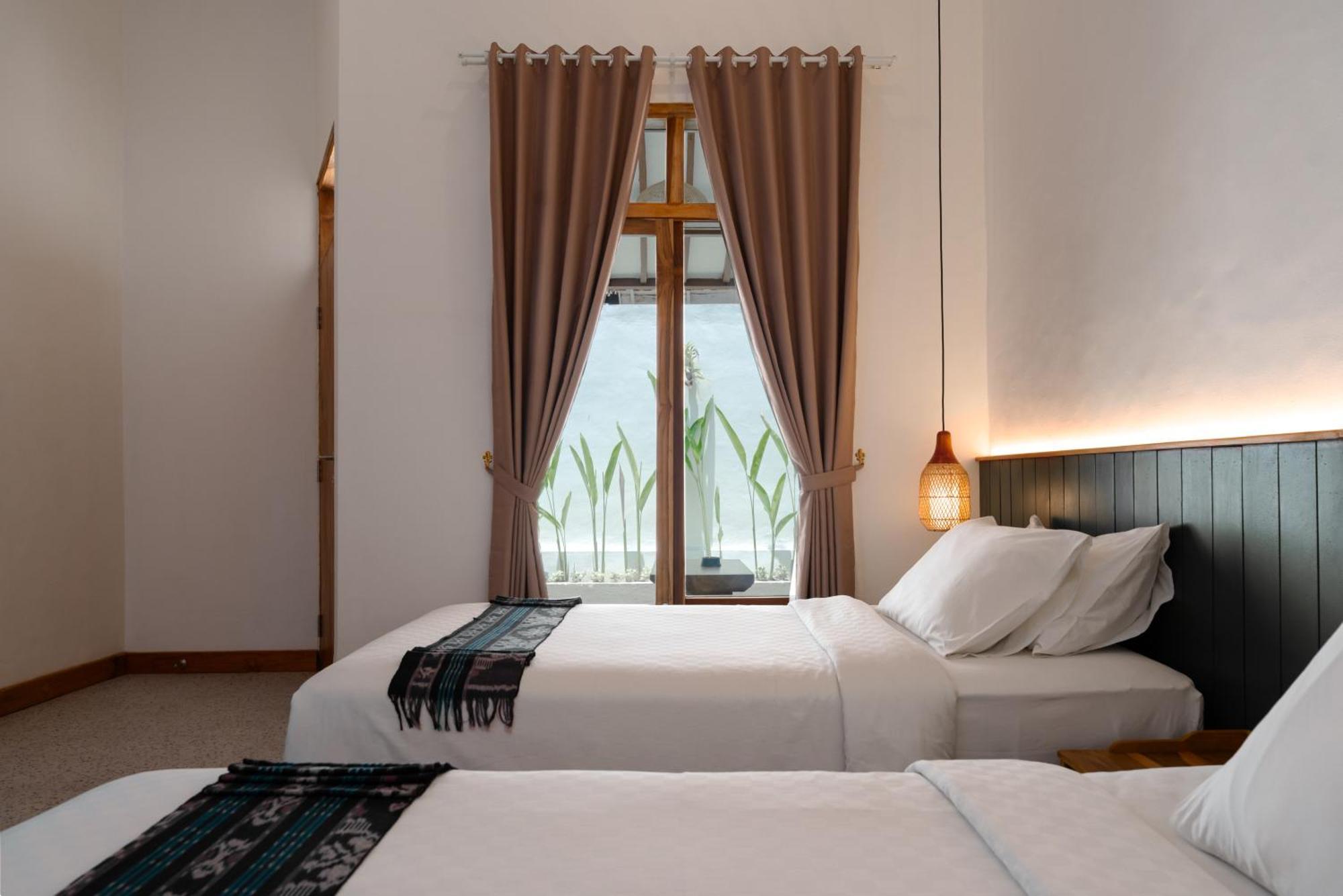 Green Hill Boutique Hotel Labuan Bajo Exterior photo