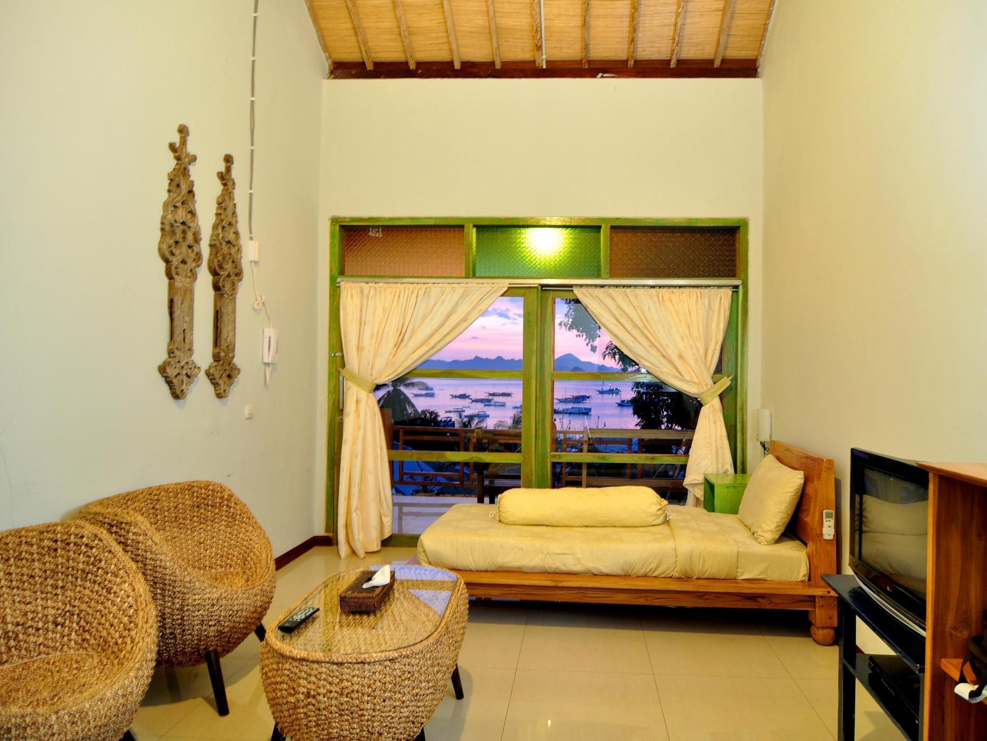 Green Hill Boutique Hotel Labuan Bajo Exterior photo